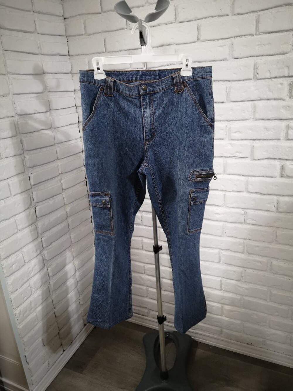 Nevada Ladies Size 14 Medium Wash Zipper & Snap Closure Blue Jeans